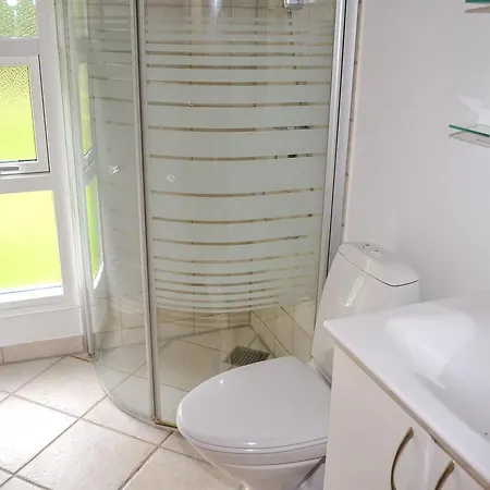 Three-bedroom Holiday In * Hals